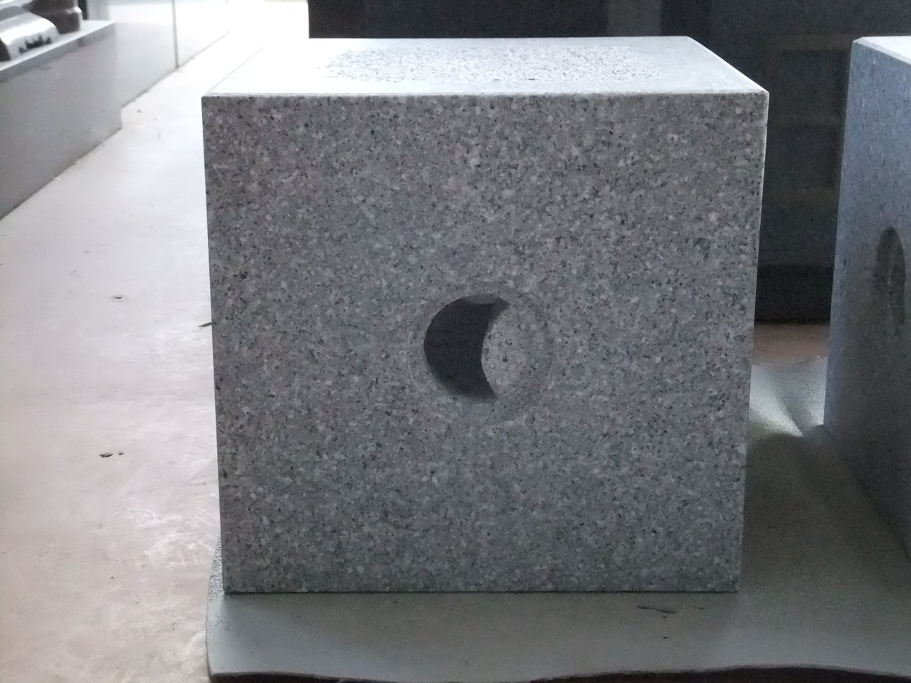 【自然風御影石丸火袋】 自然風御影石丸火袋】 【公式通販】