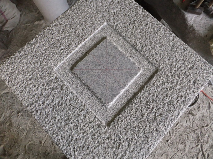 石灯篭作り西の屋笠下場
