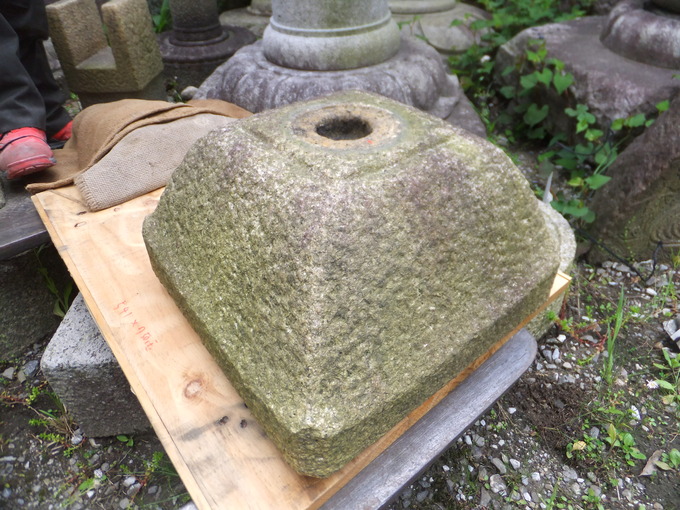 重たい石を人力で運ぶ方法