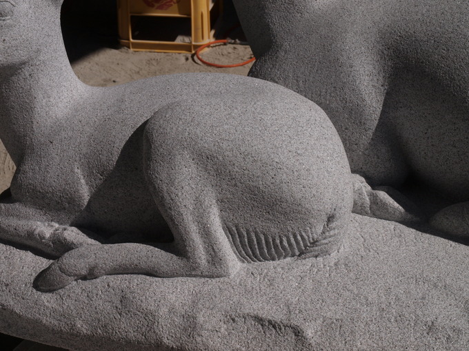 親子なで鹿（砥鹿神社）制作工程｜動物の石像