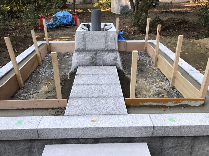 神社のお社石工事　間知石