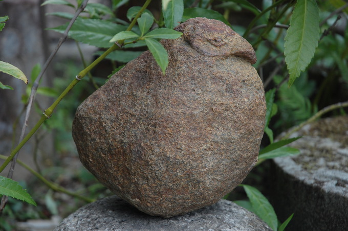 石の鳥|石の置物