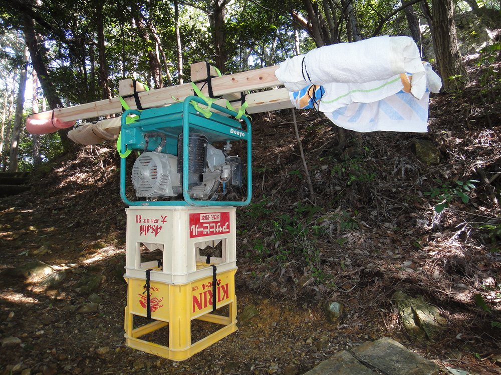 重たい石を運ぶ方法 石を山の上に運ぶ 石灯篭 とうろう 庭園造園 神社寺院用石製品 墓石の老舗石屋 杉田石材店
