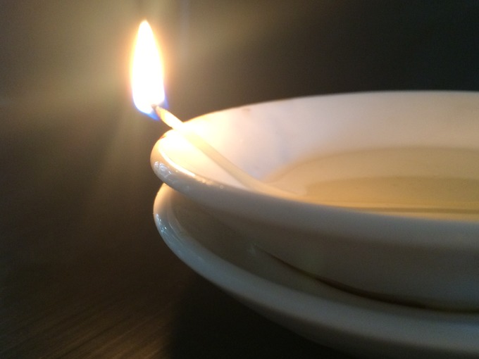 灯篭に火を灯す方法 油皿の使い方