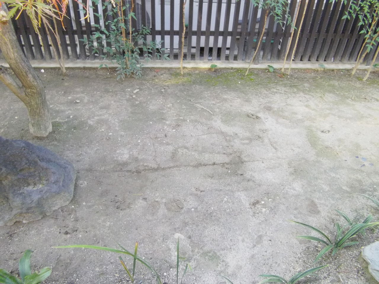 石灯篭の立て方 正しい設置方法 写真入り 穴の掘り方 石灯篭 とうろう 庭園造園 神社寺院用石製品 墓石の老舗石屋 杉田石材店 石灯篭の立て方 正しい設置方法 写真入り 穴の掘り方 石灯篭 とうろう 庭園造園 神社寺院用石製品 墓石の老舗石屋 杉田石材店