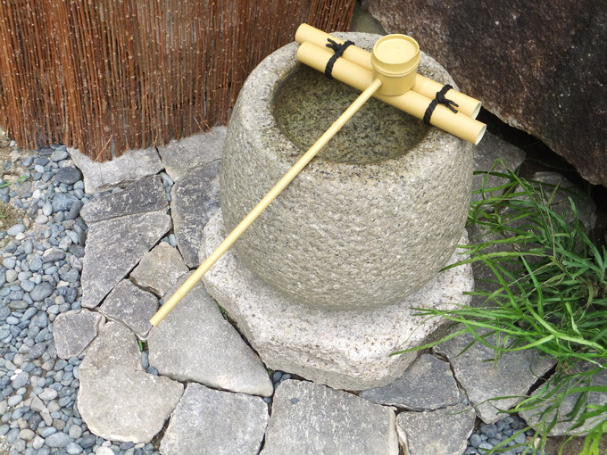 坪庭つくばい設置　施工例