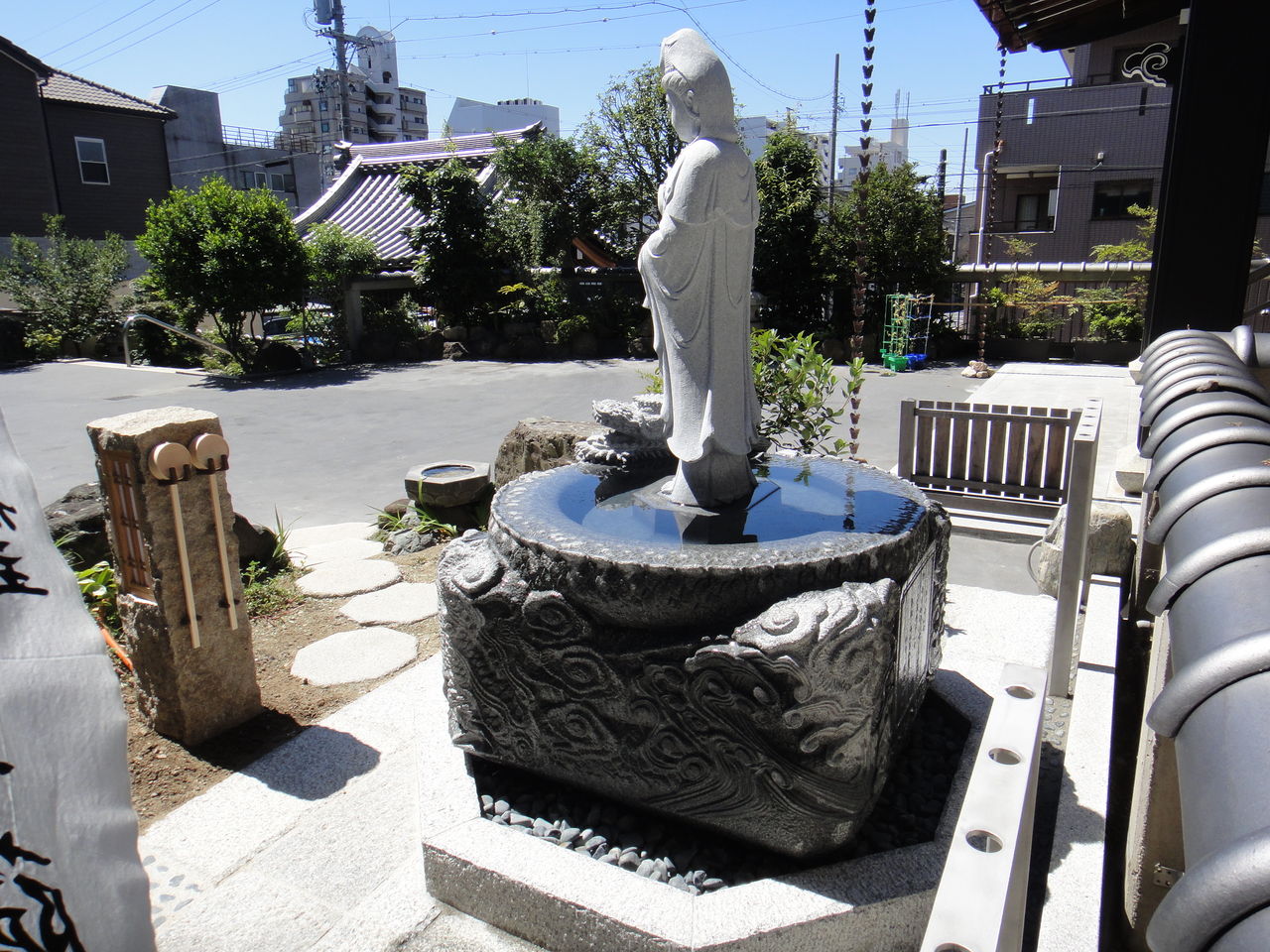 龍の石像｜龍が彫刻された水鉢の製作9 秋月院様設置 : 岡崎市 老舗石屋