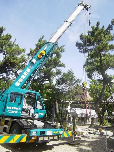 新川神社由緒碑
