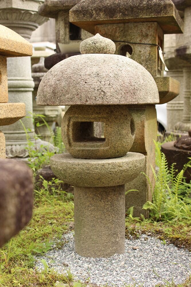 丸露地灯篭
