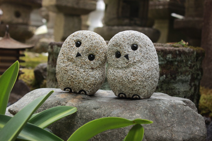 庭用小さな置物石ふくろう