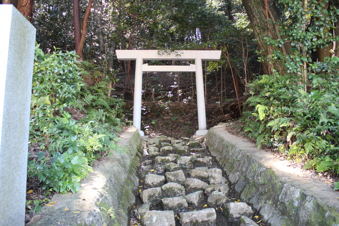 石鳥居設置工事