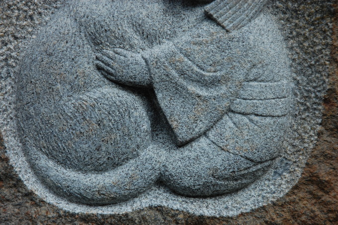 猫と童の道祖神｜石造彫刻