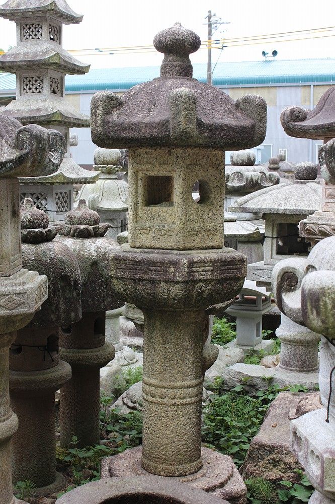 建部大社石灯篭