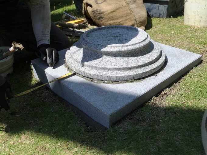 石を設置方法　石のオブジェ