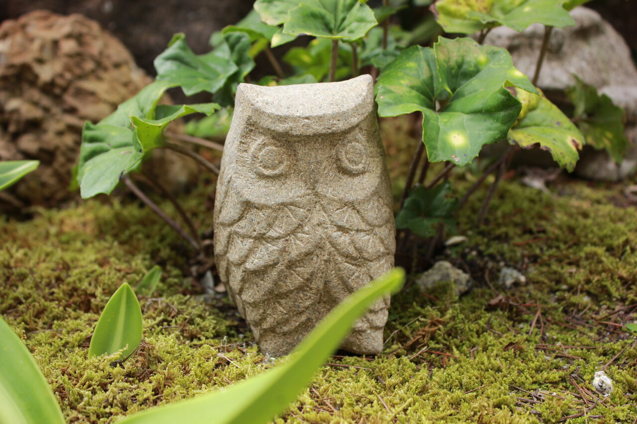 ガーデンオーナメント 石の置物 お庭に和みと癒し 石灯篭 とうろう 庭園造園 神社寺院用石製品 墓石の老舗石屋 杉田石材店