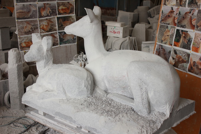 親子なで鹿（砥鹿神社）制作工程｜動物の石像