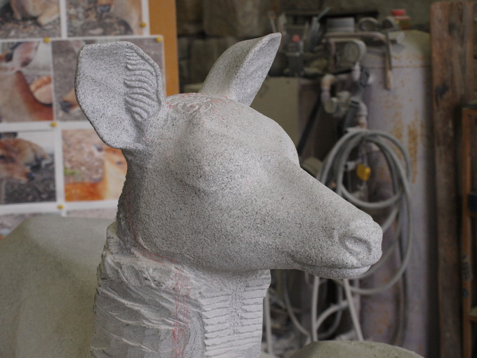 親子なで鹿（砥鹿神社）制作工程｜動物の石像