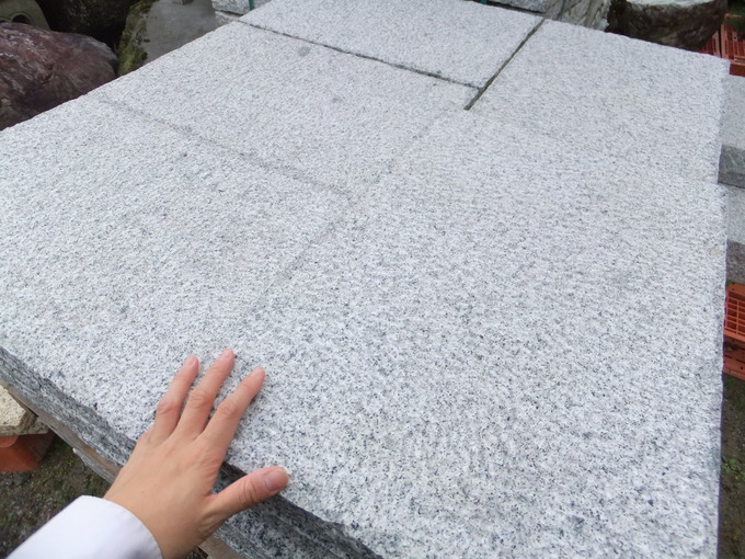 石材板石白みかげ石