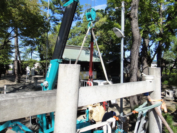 石鳥居傾き直し石工事｜名古屋市稲葉地神明社