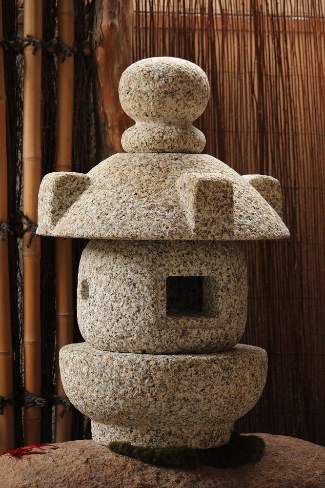 こだわりの石灯篭】岬灯篭が完成 こだわり2 : 岡崎市 老舗石屋 こだわりの石灯篭】岬灯篭が完成 こだわり2 : 岡崎市 老舗石屋