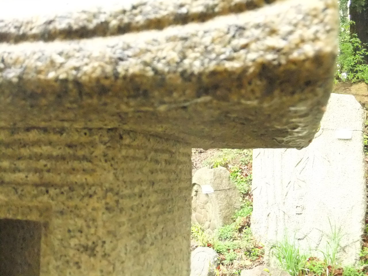 石灯篭の作り方 西ノ屋灯篭の笠 こだわりのポイント : 岡崎市 老舗石屋