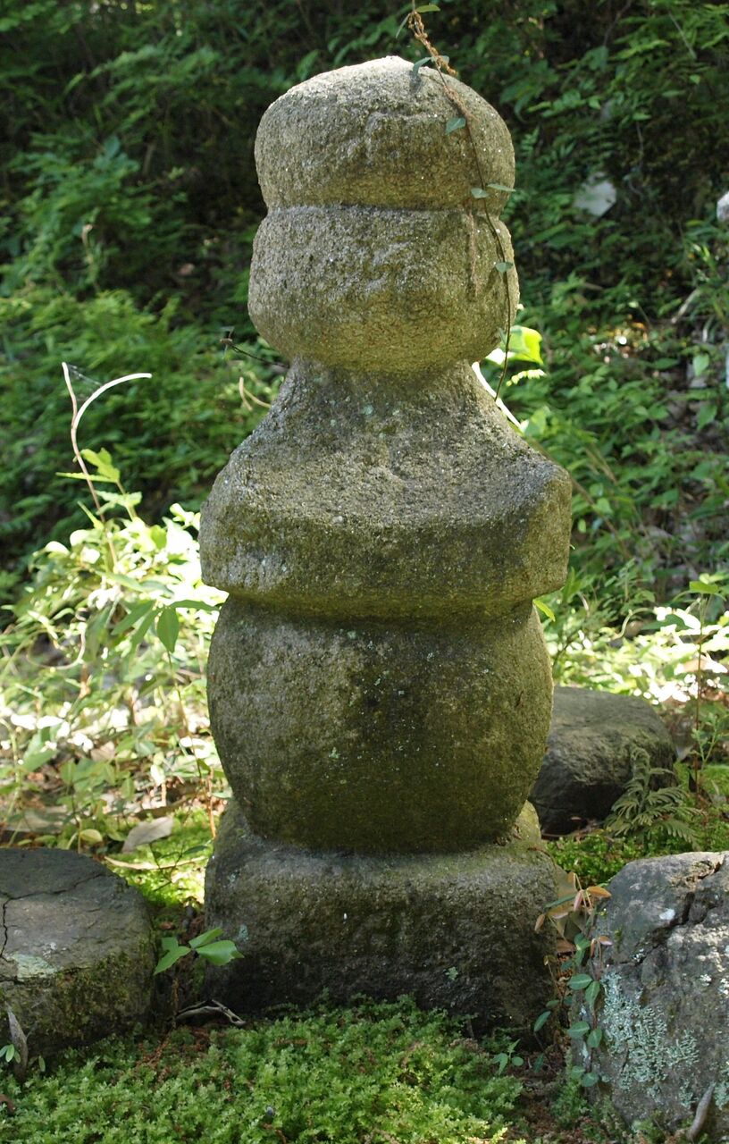 大型　石灯篭③ 天然石　国産　苔付き　茶道　縁起　石の燈籠（とうろう） 大型 石灯篭③ 天然石 国産 苔付き 茶道 縁起 石の燈籠（とうろう