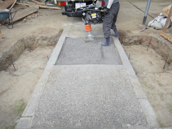 石鳥居傾き直し石工事｜名古屋市稲葉地神明社