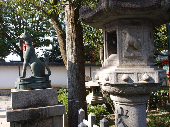 狐の春日灯篭|京都伏見稲荷