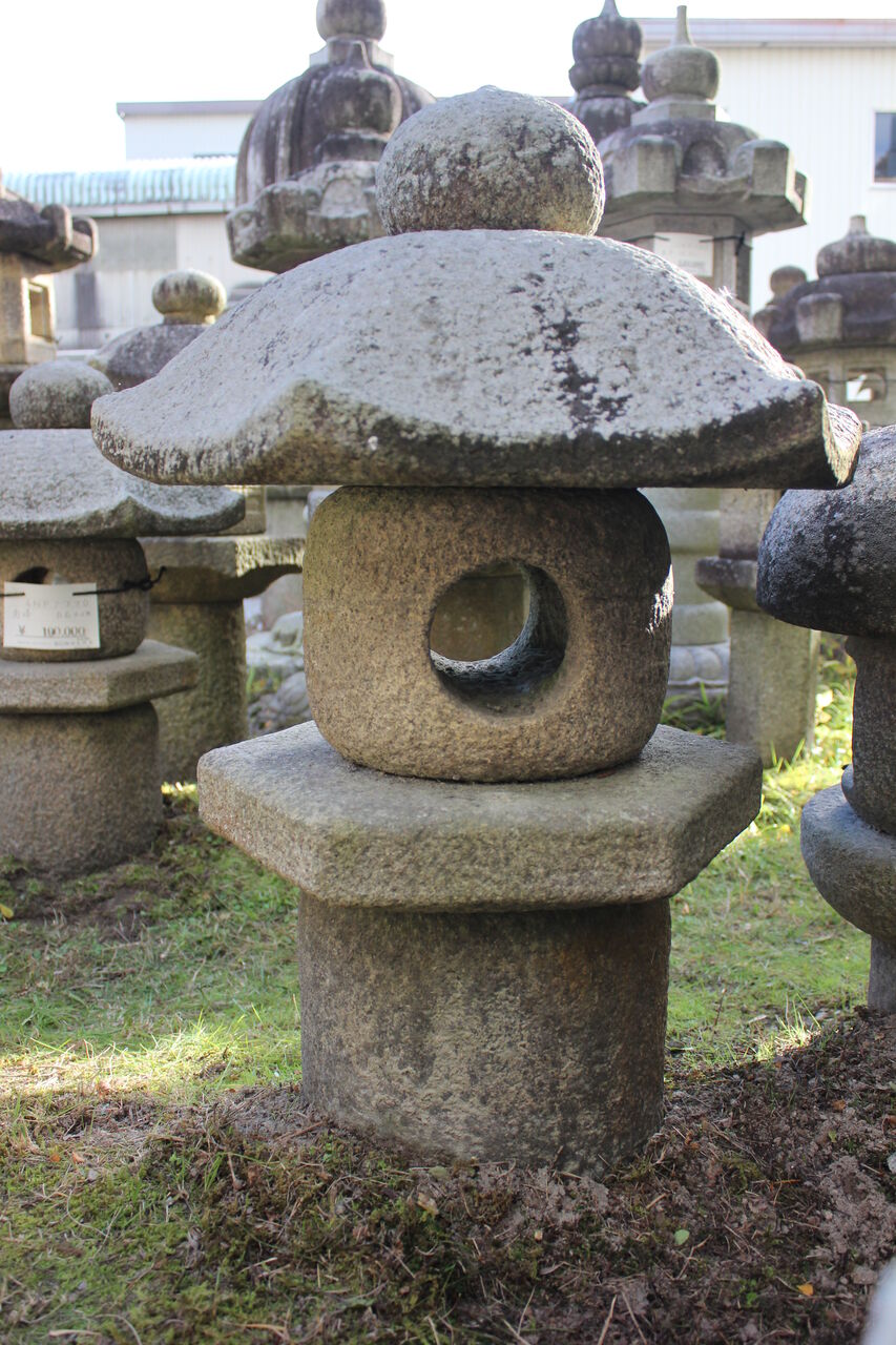 石種による石灯籠の違い～白石～ : 石灯篭(とうろう)庭園造園・神社 