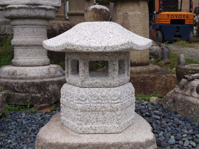 宝珠の違い｜石灯籠の製作 (2)