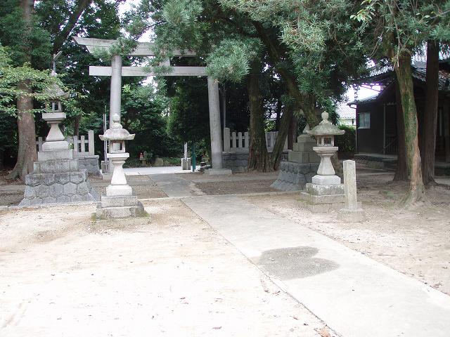 神前灯篭｜神社石灯籠（佐脇神社）