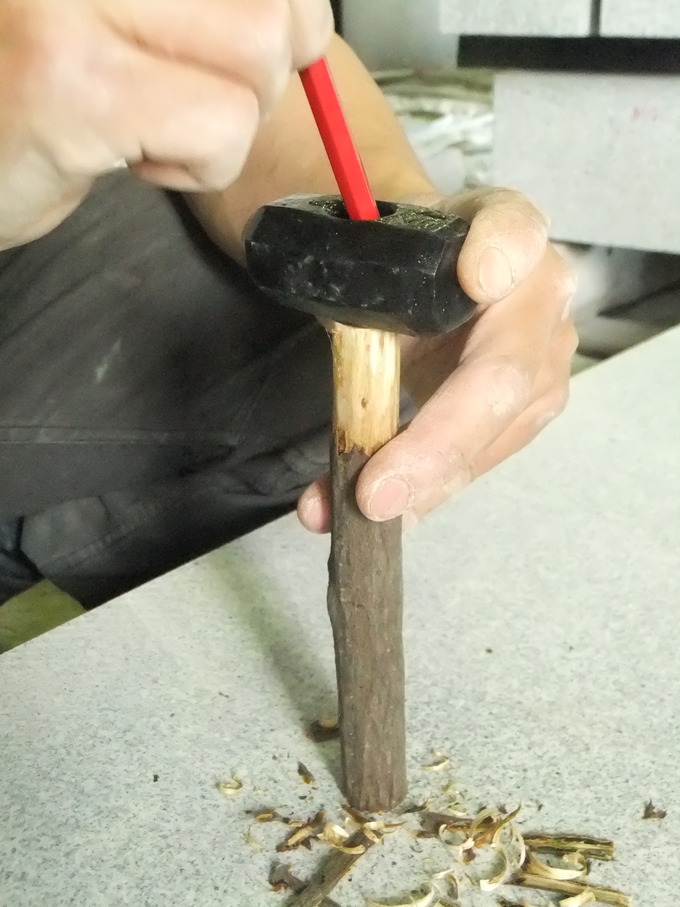石屋の石道具　セットウの柄　つけ方3