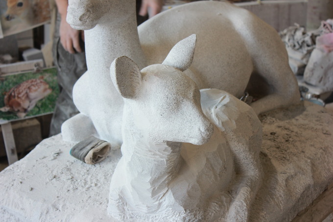 親子なで鹿（砥鹿神社）制作工程｜動物の石像