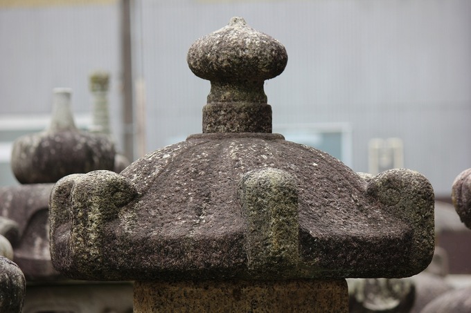 建部大社石灯篭
