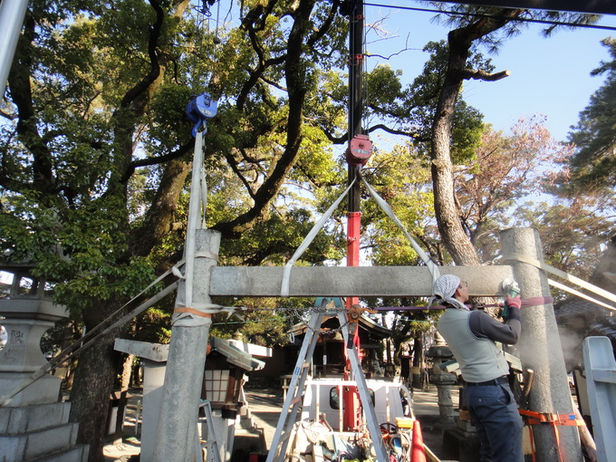 鳥居建て替え工事