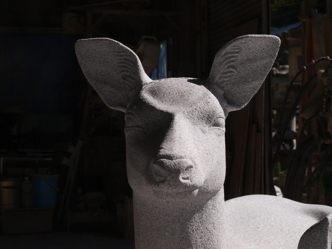親子なで鹿（砥鹿神社）制作工程｜動物の石像