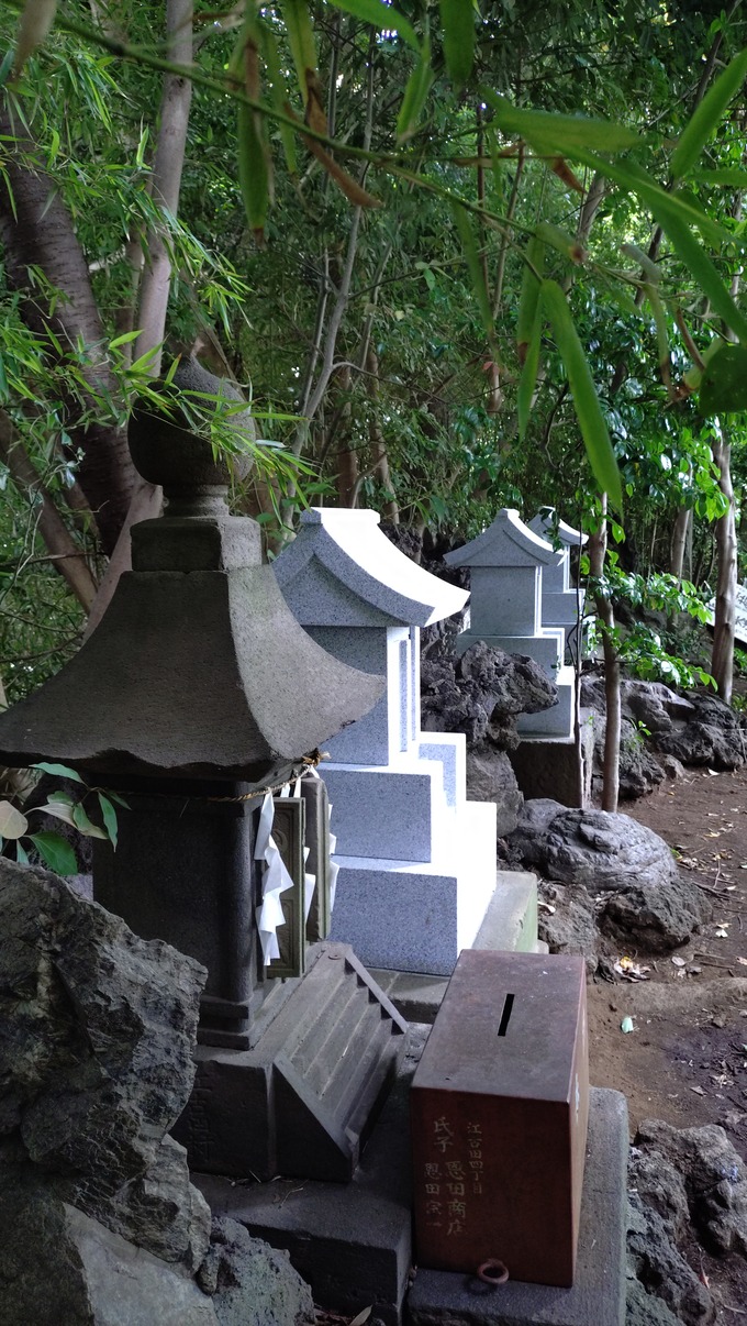 江古田氷川神社末社の祠建て替え工事
