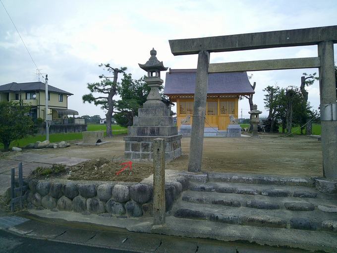 灯篭移動前｜神社神前灯籠移設
