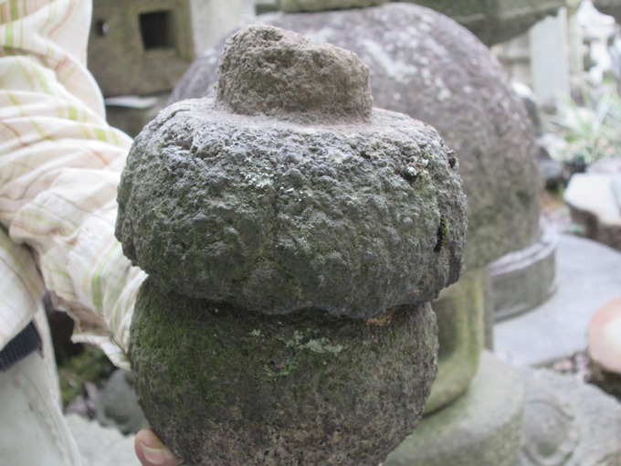 古灯篭のホゾはめ込み玉