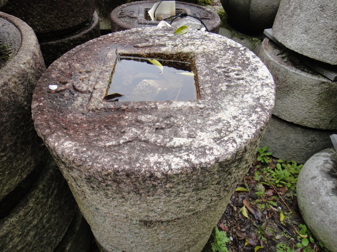 銭鉢(知足水鉢)岡山県産万成石