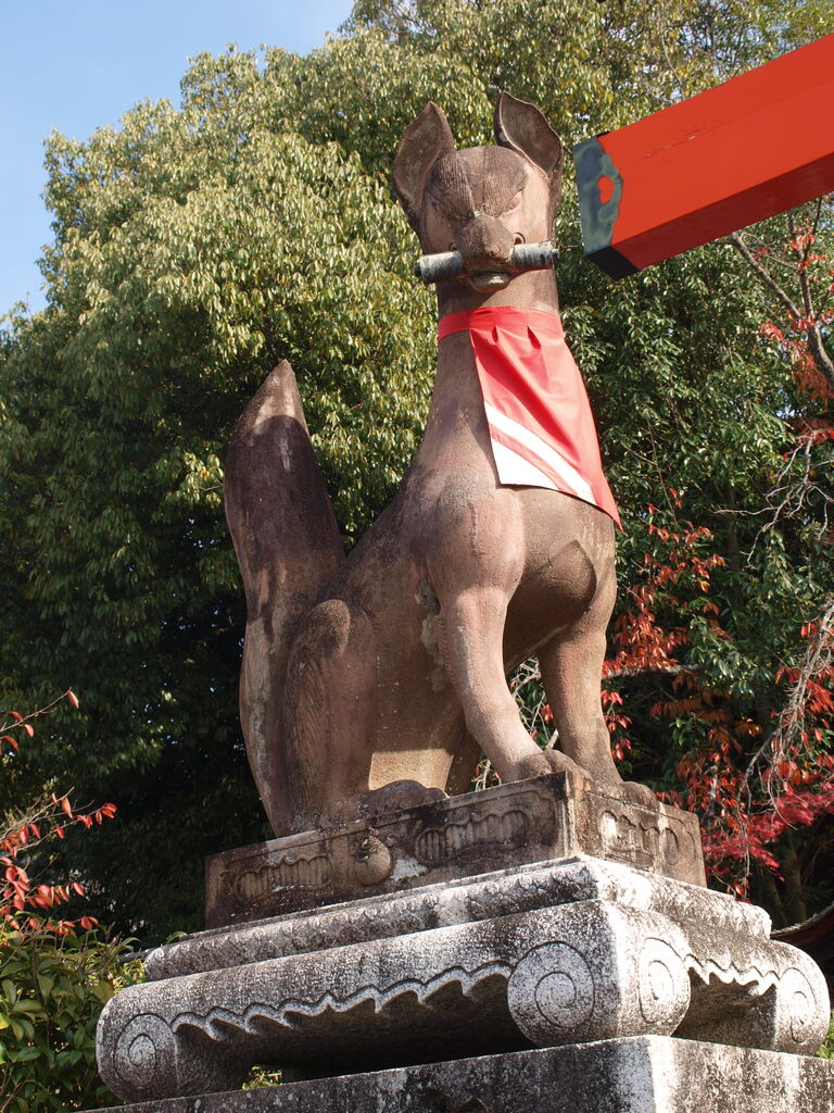 伏見稲荷の狐を楽しむ|稲荷神社の狐石像 : 岡崎市 老舗石屋 伏見稲荷の狐を楽しむ|稲荷神社の狐石像 : 岡崎市 老舗石屋