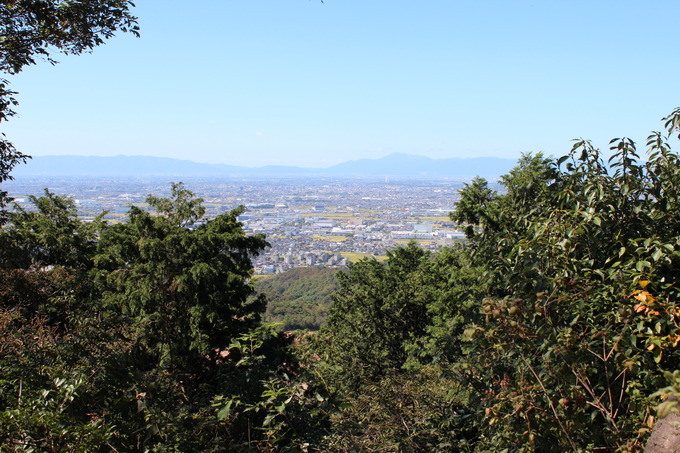 尾張本宮山山頂景色