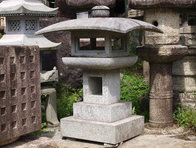 勧修寺灯篭3尺|杉田石材店