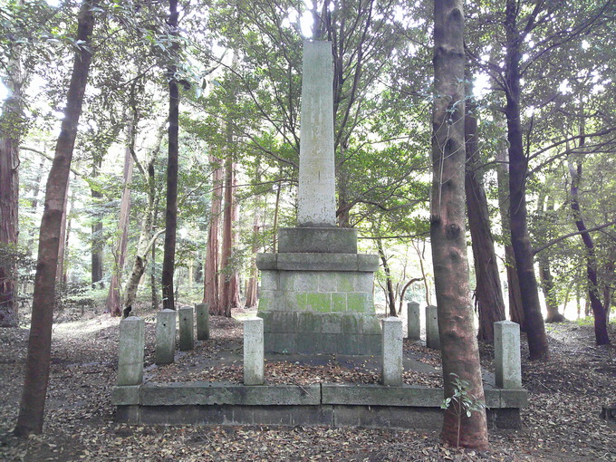忠魂碑石の改修工事|三重能褒野神社