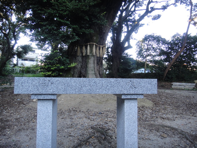 石の机（お供え用）｜京都旦椋神社