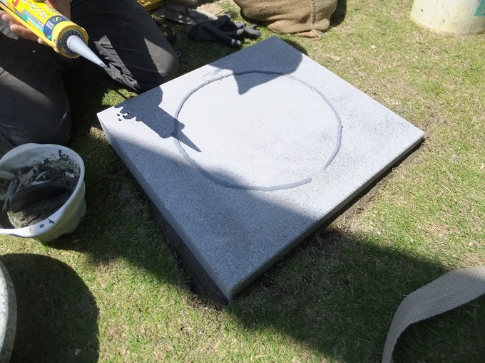 石を設置方法　石のオブジェ