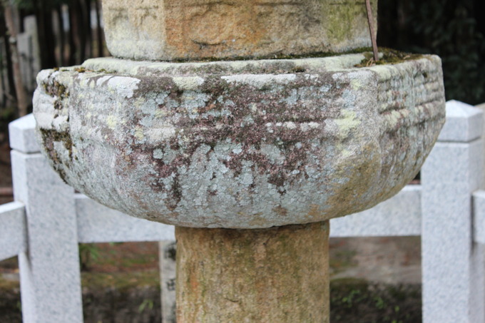 建部大社 鎌倉時代の石灯篭 重要文化財