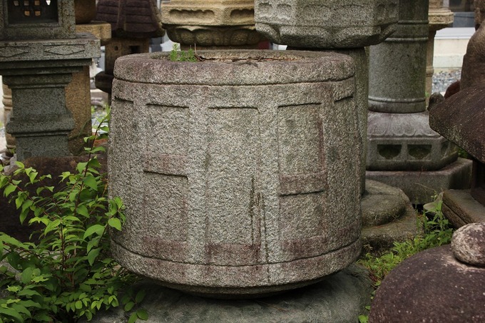 袈裟鉢　おりつくばい