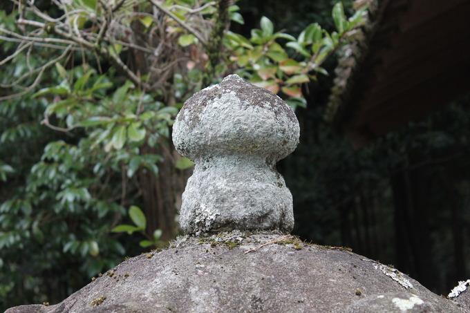 建部大社 鎌倉時代の石灯篭 重要文化財
