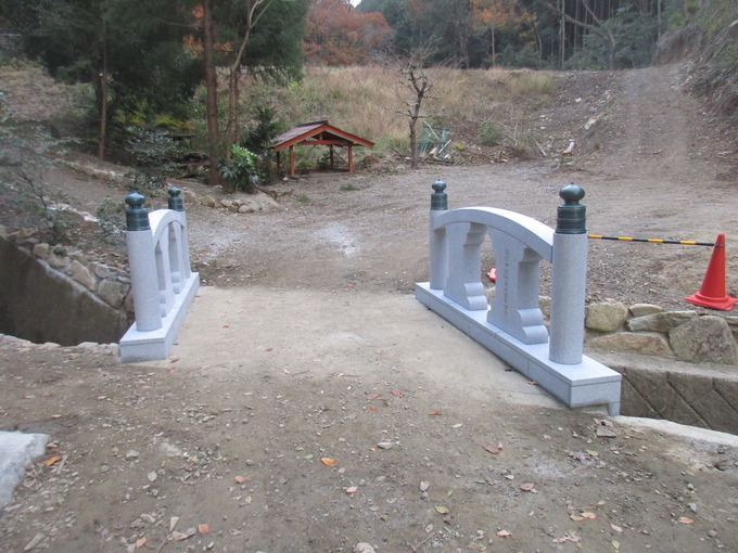 橋石設置例　犬山市大縣神社